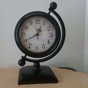 Vintage Tabletop Clock